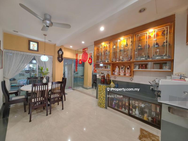 Townhouse for Sale in Taman Lagenda Mas, Cheras by Meis Chua - iProperty.com.my