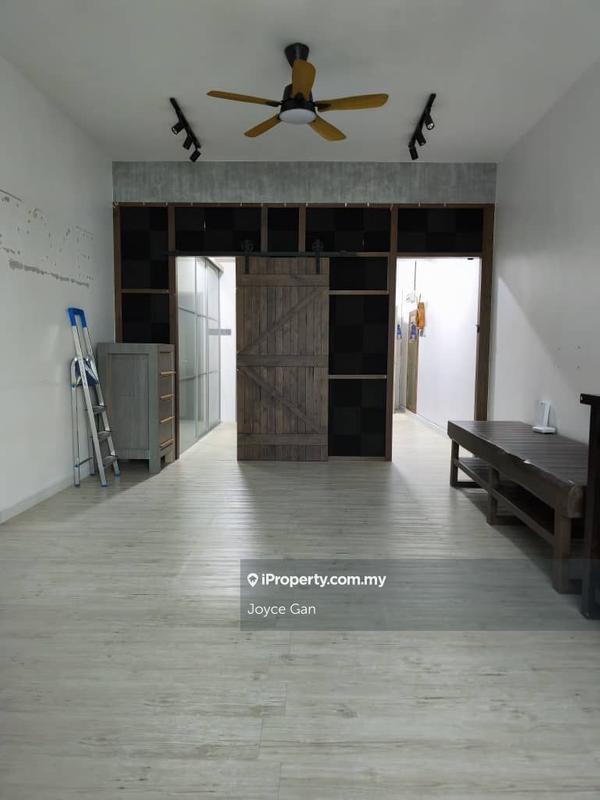 For Sale - Akademik Suite