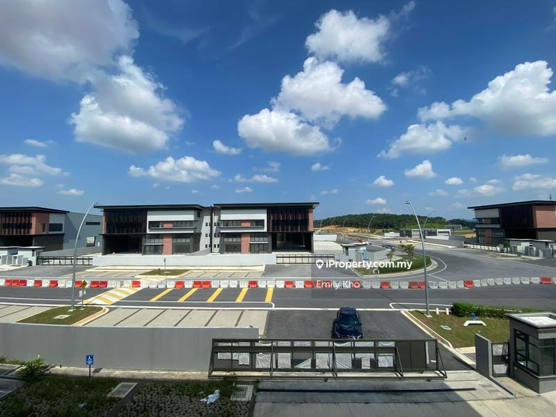 Semi-D Kilang untuk Disewa di Eco Business Park V, Puncak Alam oleh Emily Kho - iProperty.com.my
