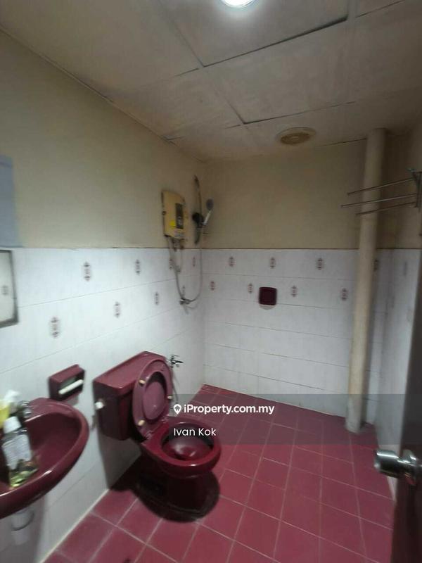Condominium for Sale in Puncak Seri Kelana by Ivan Kok - Bathroom - iProperty.com.my