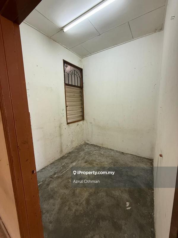 Rumah Teres 1-Tingkat untuk Dijual di Taman Paroi Jaya, Seremban oleh Azrul Othman - iProperty.com.my