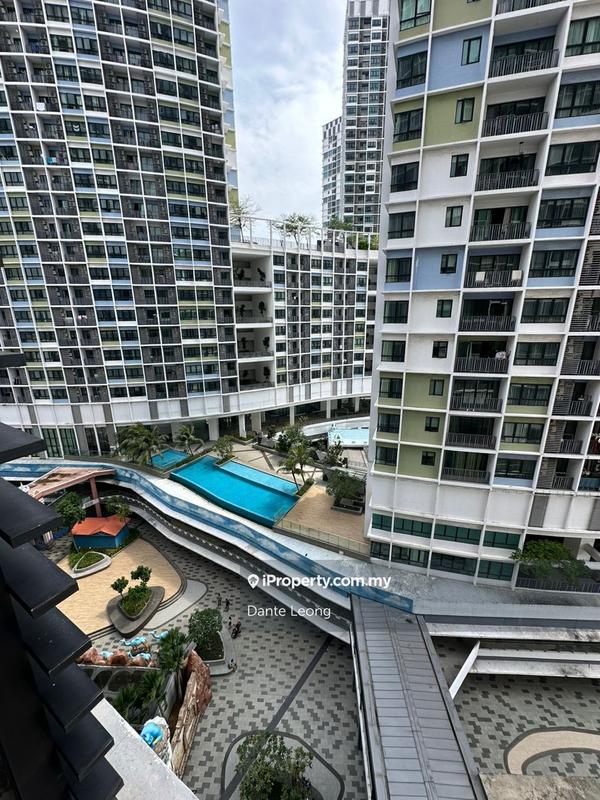 Kediaman Servis untuk Dijual di i-SOHO @ i-City oleh Dante Leong - iProperty.com.my