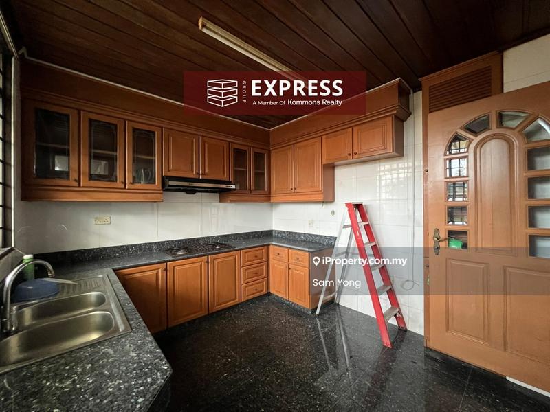 Semi-Detached House for Sale in Pujut, Miri by Sam Yong - Kitchen - iProperty.com.my
