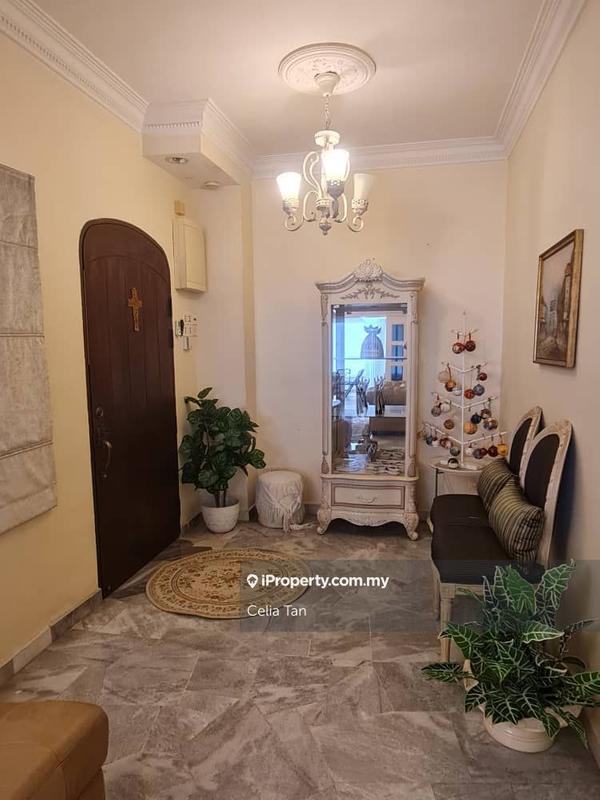 Rumah Berangkai 2 Tingkat untuk Dijual di Usj 11, Subang Jaya oleh Celia Tan - iProperty.com.my