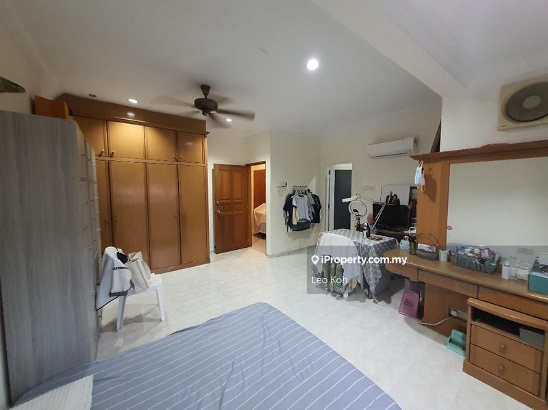 Rumah Berangkai 2 Tingkat untuk Dijual di Taman Serdang Raya, Seri Kembangan oleh Leo Koh - iProperty.com.my