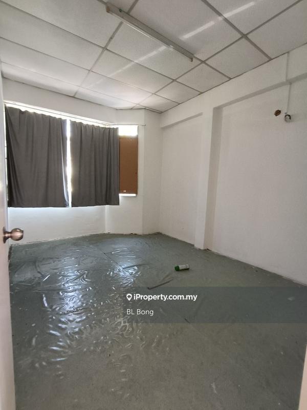 Shop / Office untuk Dijual di Taman Saujana Seksyen 2, Bukit Katil oleh BL Bong - iProperty.com.my