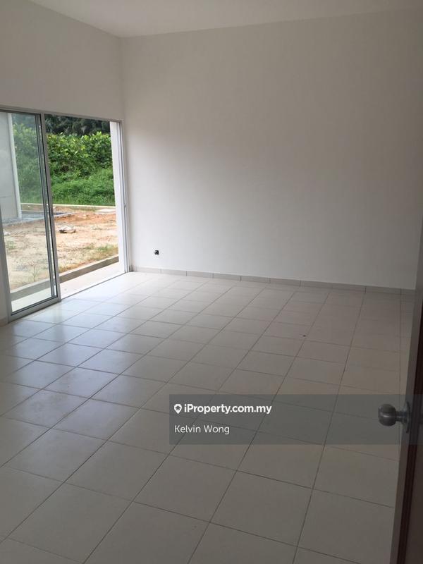 Rumah Berkembar untuk Dijual di Telok Panglima Garang, Selangor oleh Kelvin Wong - iProperty.com.my