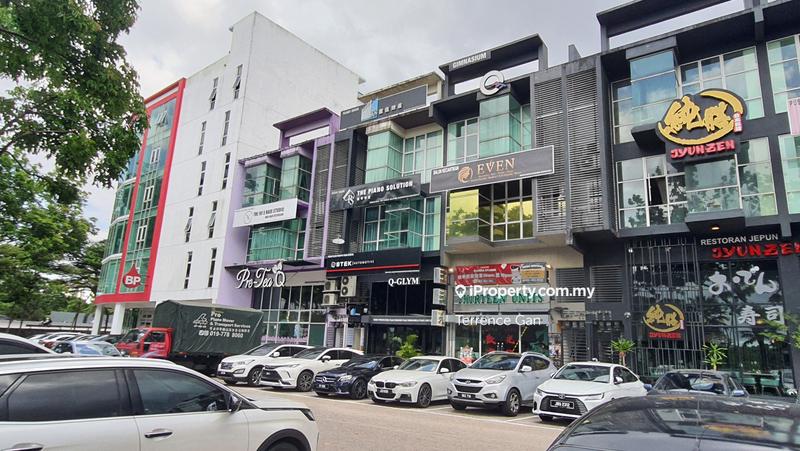 For Sale - DANGA UTAMA  3.5 STOREY SHOP JALAN PERTAMA 1 FRONTING MAIN ROAD NEAR SUTERA UTAMA SKUDAI
