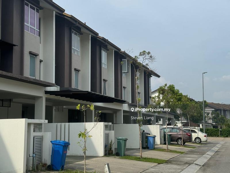 Rumah Berangkai 3 Tingkat untuk Dijual di Telok Panglima Garang, Selangor oleh Steven Liang - iProperty.com.my