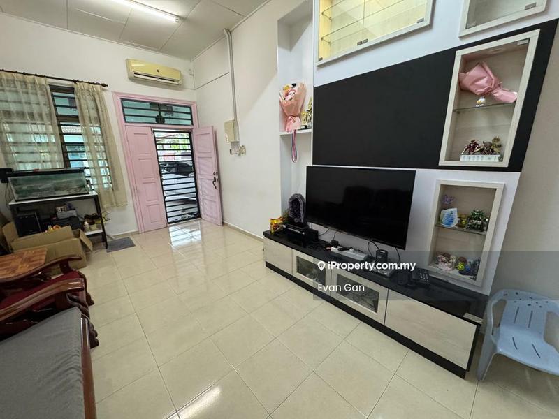 1-storey Terraced House untuk Dijual di Taman Saujana Permai, Bukit Katil oleh Evan Gan - Living Room - iProperty.com.my