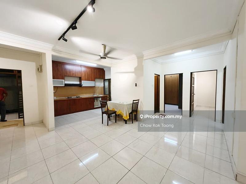 For Sale - Villamas Apartment