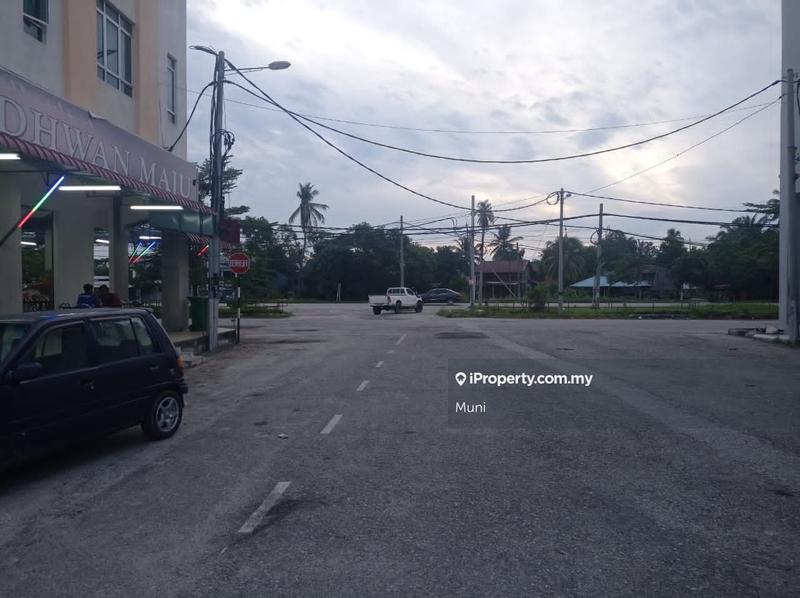 Shop-Office for Sale in Taman Semesti Selesa, Hutan Melintang by Muni - iProperty.com.my