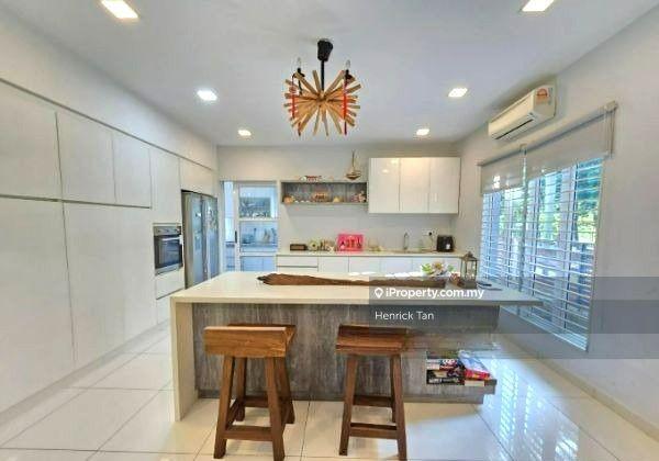 Rumah Berangkai 2 Tingkat untuk Dijual di Putra Heights, Subang Jaya oleh Henrick Tan - iProperty.com.my