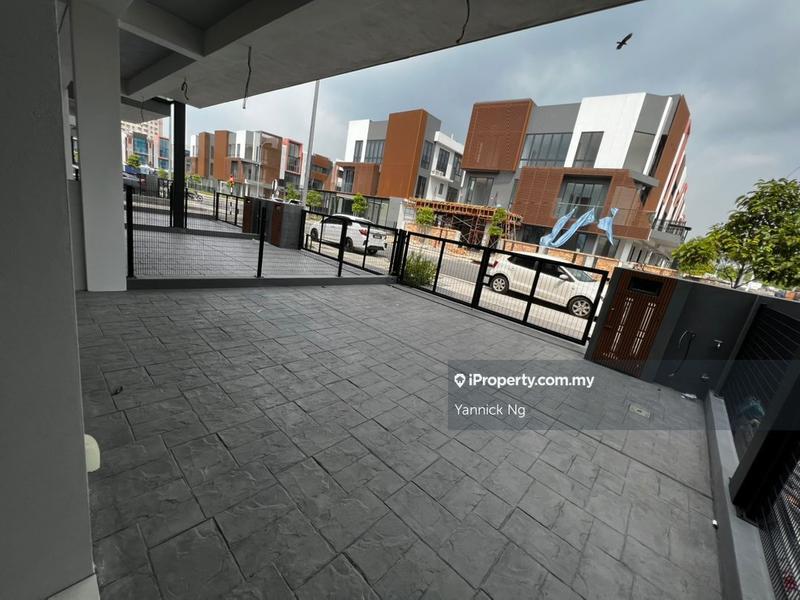 Rumah Teres 3-Tingkat untuk Dijual di BANDAR PUCHONG JAYA, Puchong oleh Yannick Ng - iProperty.com.my