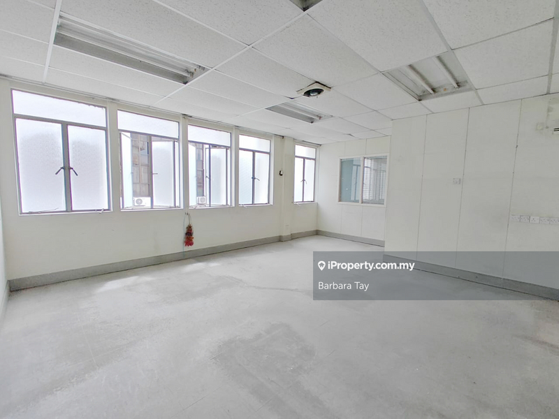 For Sale - 872 years Title 3 storey CORNER shoplot @ Rubber Road, Satok, Kuching