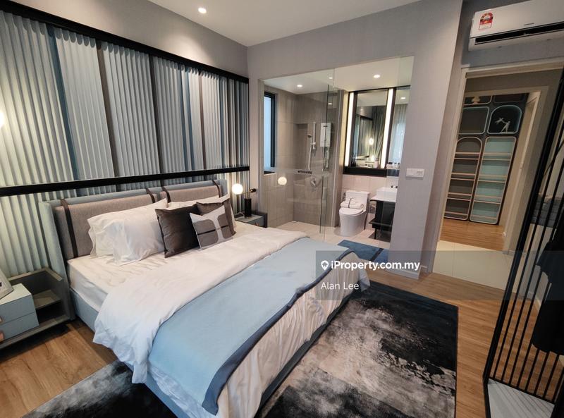 For Sale - Emerald 9