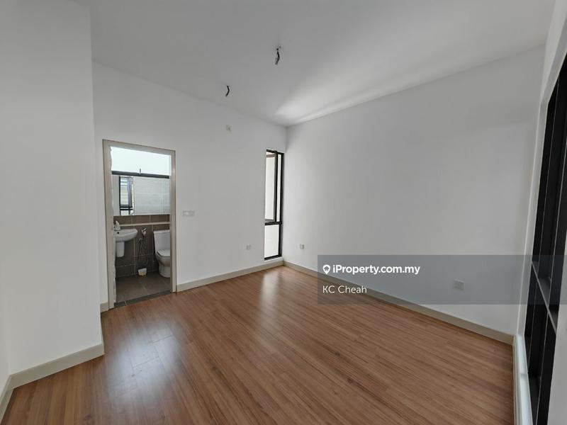 Rumah Berangkai 2 Tingkat untuk Dijual di ELMINA VALLEY 3 (22x75), - Below Market Price, Shah Alam oleh KC Cheah - iProperty.com.my