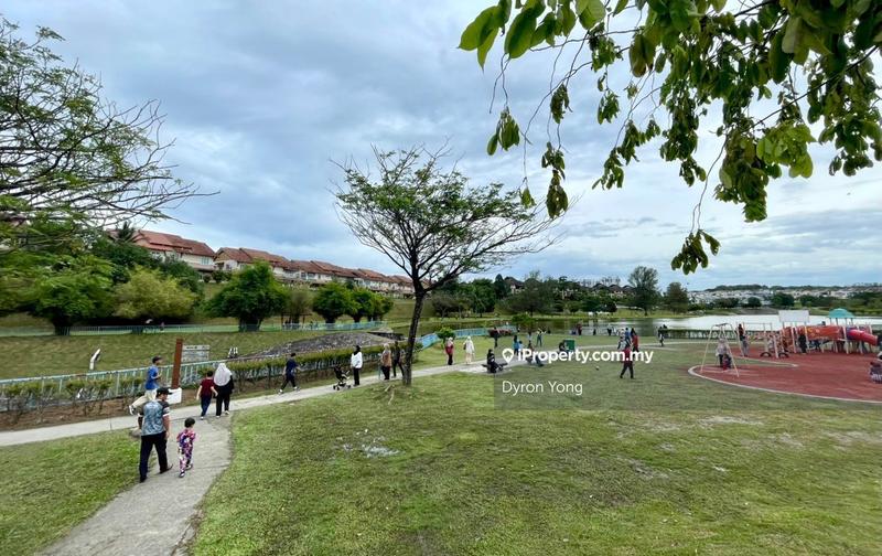 Rumah Berkembar untuk Dijual di Bandar Tun Hussein Onn, Cheras oleh Dyron Yong - iProperty.com.my