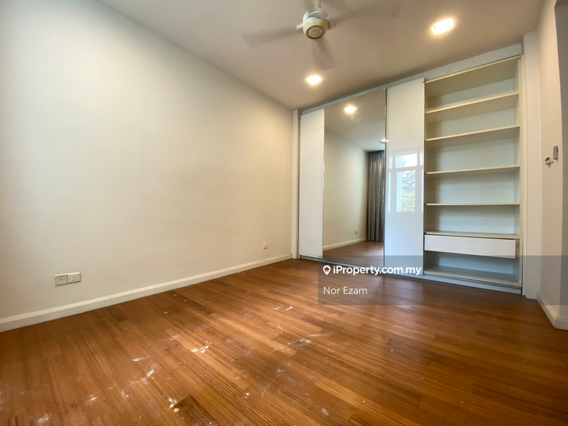 For Sale - Kenny Hills Residence