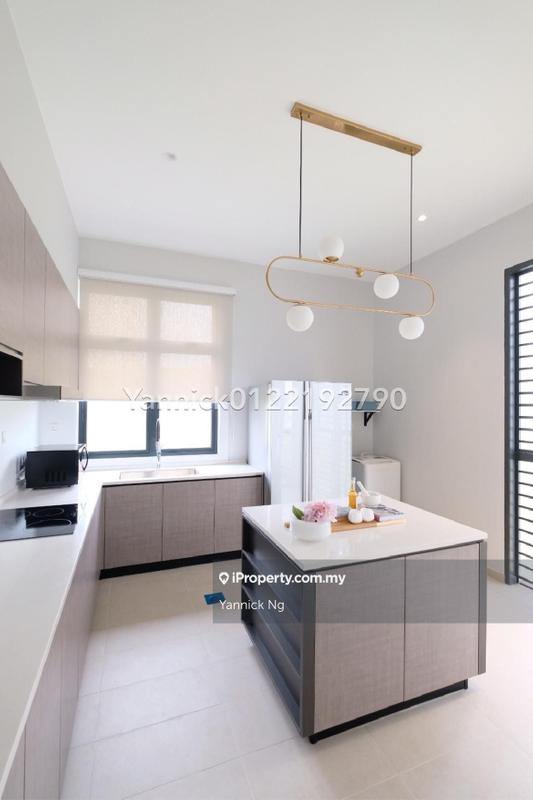 Bungalow House for Sale in Sungai Buloh, Selangor by Yannick Ng - iProperty.com.my