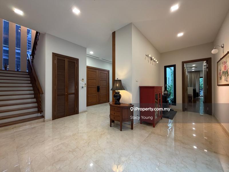 Bungalow House for Sale in Bukit Gita Bayu, Seri Kembangan by Stacy Young - iProperty.com.my
