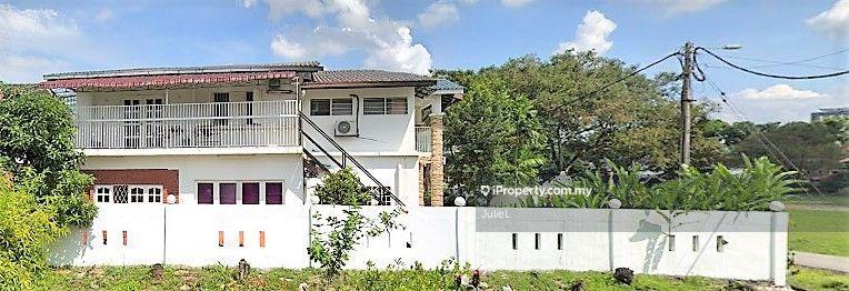 Bungalow House for Sale in Taman Paramount, Petaling Jaya by Julie L - iProperty.com.my