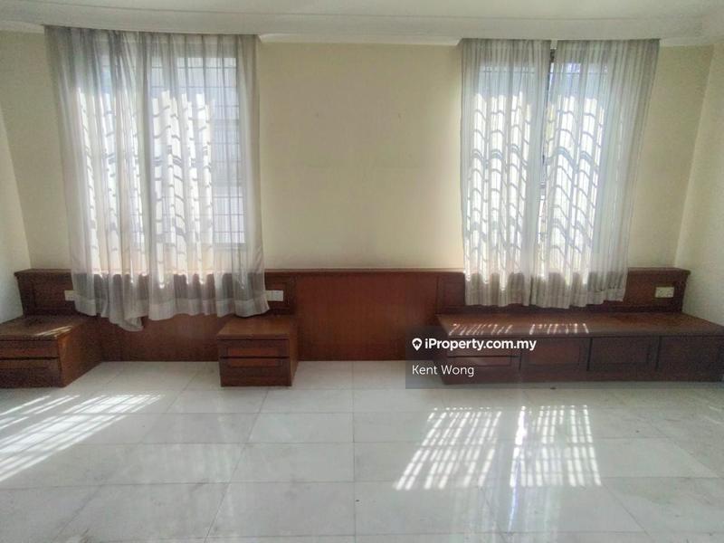 Bungalow House for Sale in Taman Bukit Pantai, Bangsar by Kent Wong - iProperty.com.my