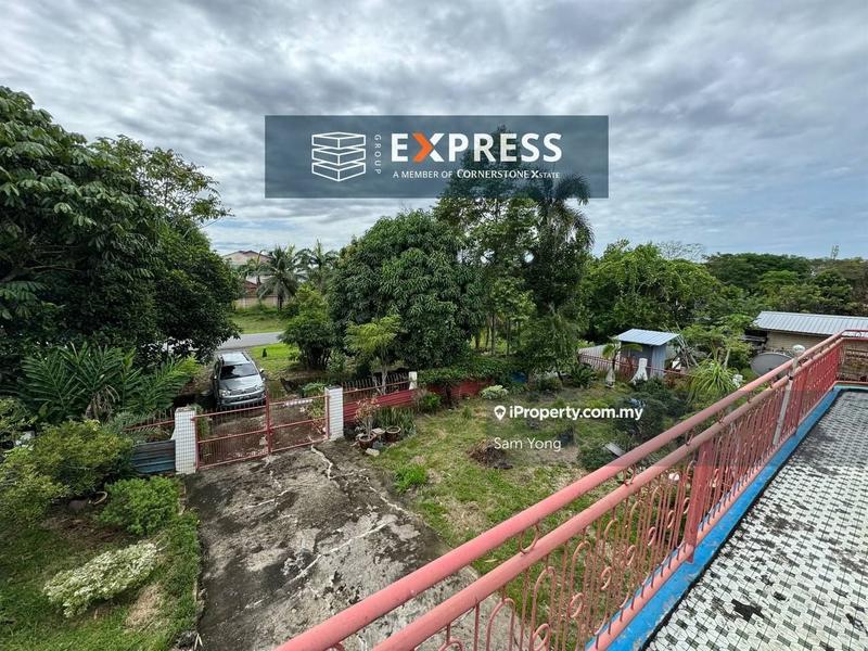 Semi-Detached House for Sale in Pujut, Miri by Sam Yong - iProperty.com.my