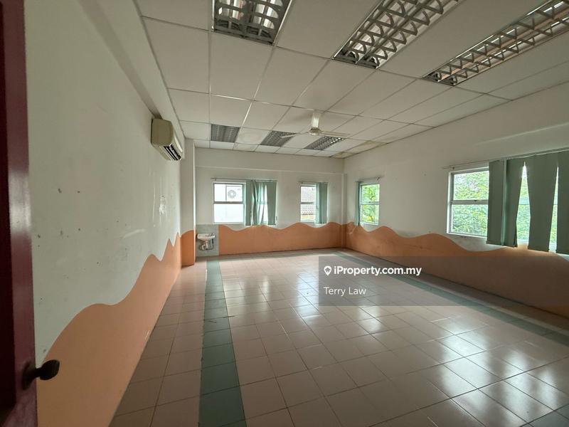 Bungalow House for Sale in Taman Ampang Utama, Ampang by Terry Law - iProperty.com.my