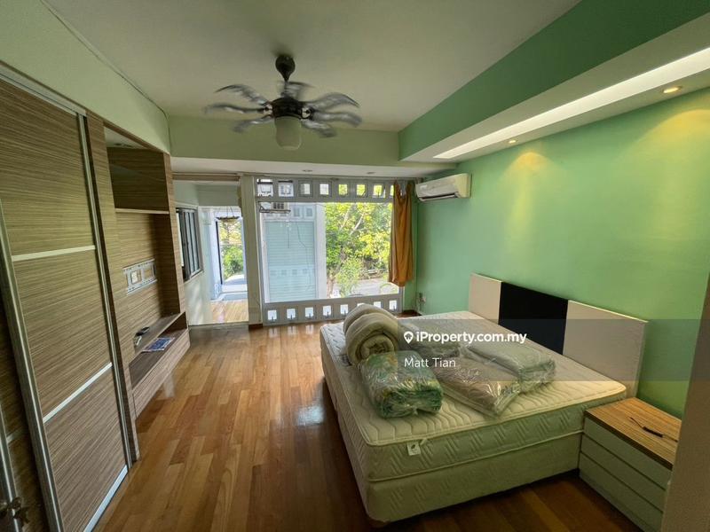Rumah Berangkai 2.5 Tingkat untuk Dijual di Taman bukit utama, Ampang oleh Matt Tian - iProperty.com.my