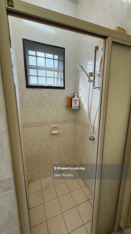 Rumah Berangkai 2 Tingkat untuk Dijual di Bukit Jelutong, Shah Alam oleh Zakir Mustafa - iProperty.com.my