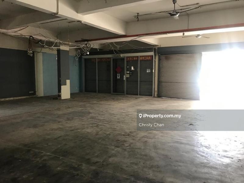 Shop for Rent in Taman Bukit Serdang, Seri Kembangan by Christy Chan - iProperty.com.my