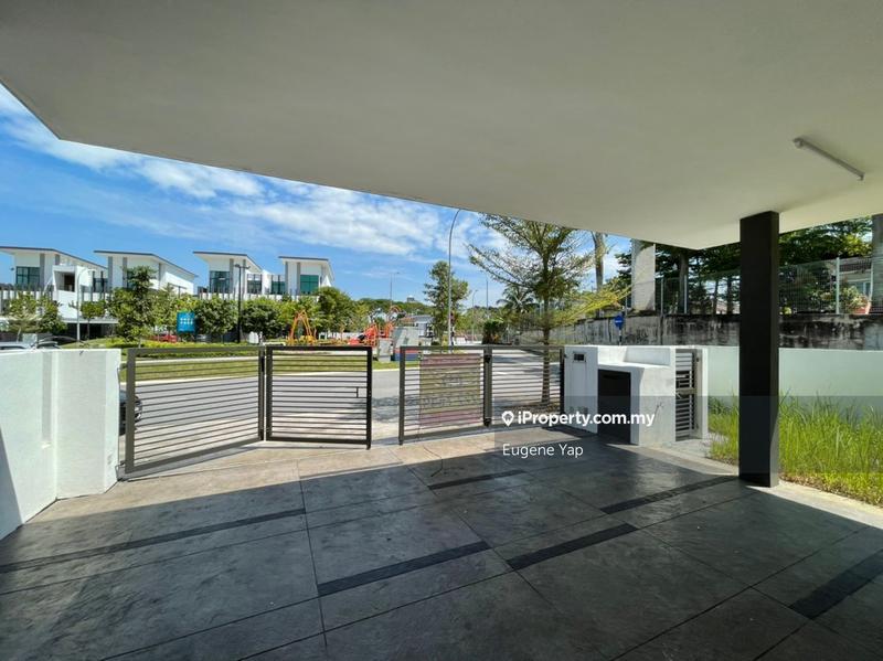 Rumah Teres 3-Tingkat untuk Dijual di Bukit Rahman Putra, Sungai Buloh oleh Eugene Yap - iProperty.com.my