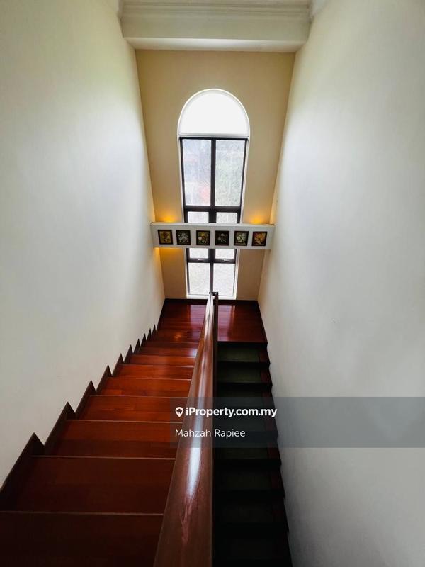 Bungalow House for Sale in Perdana Lakeview East, Cyberjaya by Mahzah Rapiee - iProperty.com.my