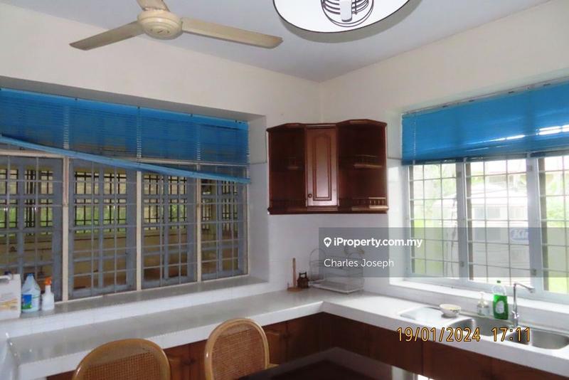 Banglo untuk Dijual di Port Dickson, Negeri Sembilan oleh Charles Joseph - iProperty.com.my