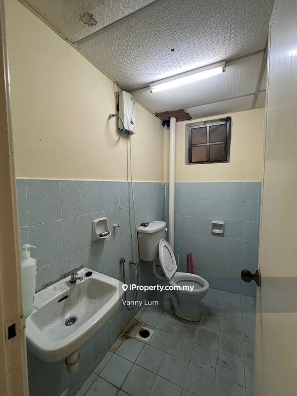 Service Residence for Sale in Serdang Skyvillas (Serdang Perdana) by Vanny Lum - iProperty.com.my