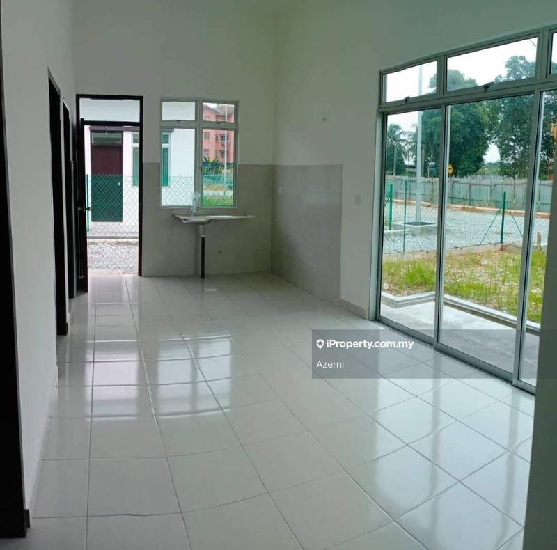 Semi-Detached House untuk Dijual di Banting, Banting oleh Azemi - iProperty.com.my