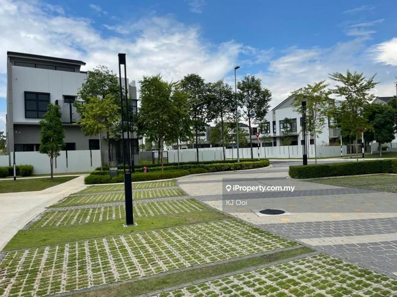 Rumah Berkembar untuk Dijual di Bandar Tropicana Aman, Telok Panglima Garang oleh KJ Ooi - iProperty.com.my