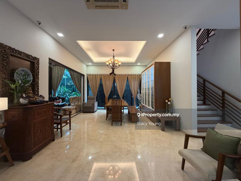 Bungalow House for Sale in Bukit Gita Bayu, Seri Kembangan by Stacy Young - iProperty.com.my