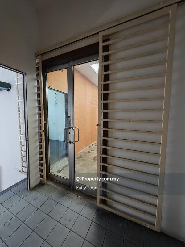 Shop / Office for Sale in Taman Serdang Perdana, Seri Kembangan by Katty Soon - iProperty.com.my