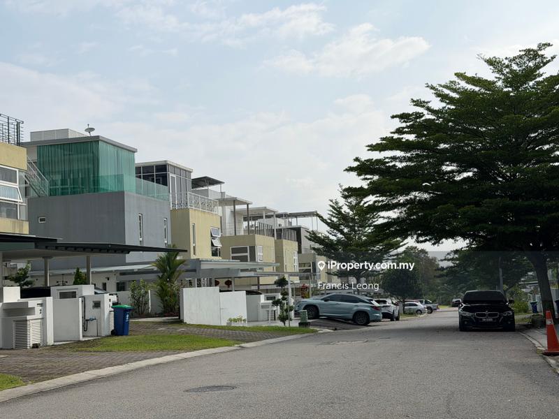 Rumah Berkembar untuk Dijual di Saujana Puchong, Puchong oleh Francis Leong - iProperty.com.my
