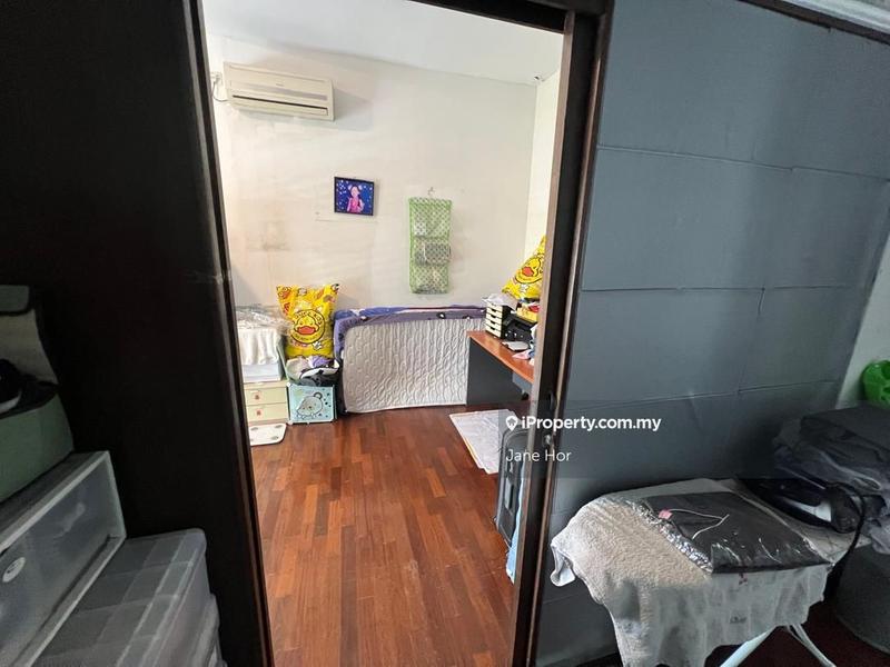 Townhouse for Sale in 16 Sierra, Puchong by Jane Hor - iProperty.com.my