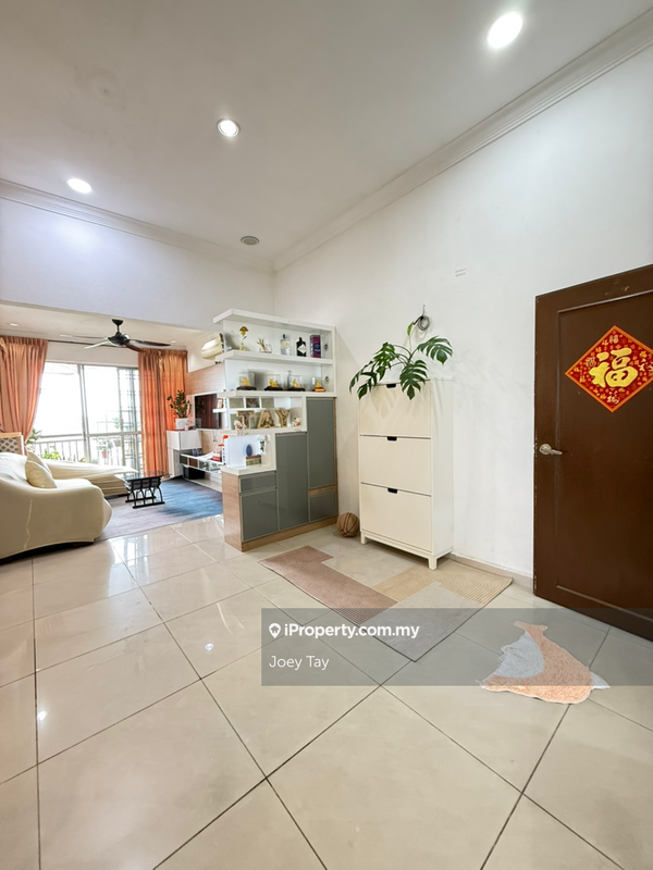 For Sale - Putri Ria