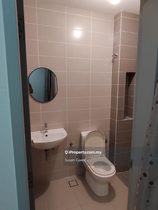 3-storey Terraced House for Sale in 402a6, Telok Panglima Garang by Susan Gwee - iProperty.com.my