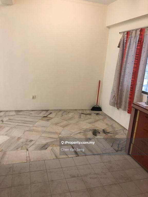 Condominium for Sale in Bukit Pandan Kondominium 1 by Chen Kah Seng - iProperty.com.my