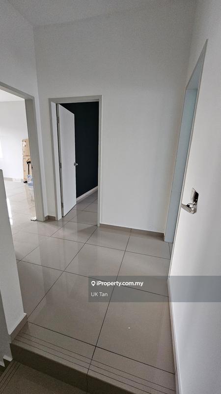 Rumah Teres untuk Dijual di qi6mk, Telok Panglima Garang oleh UK Tan - iProperty.com.my