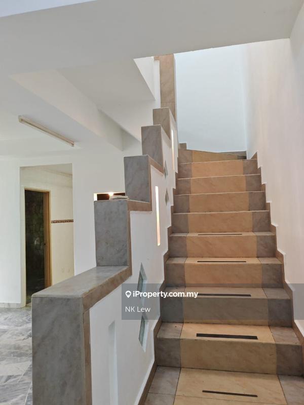 Rumah Teres 2-Tingkat untuk Dijual di Taman Lestari Perdana, Seri Kembangan oleh NK Lew - iProperty.com.my