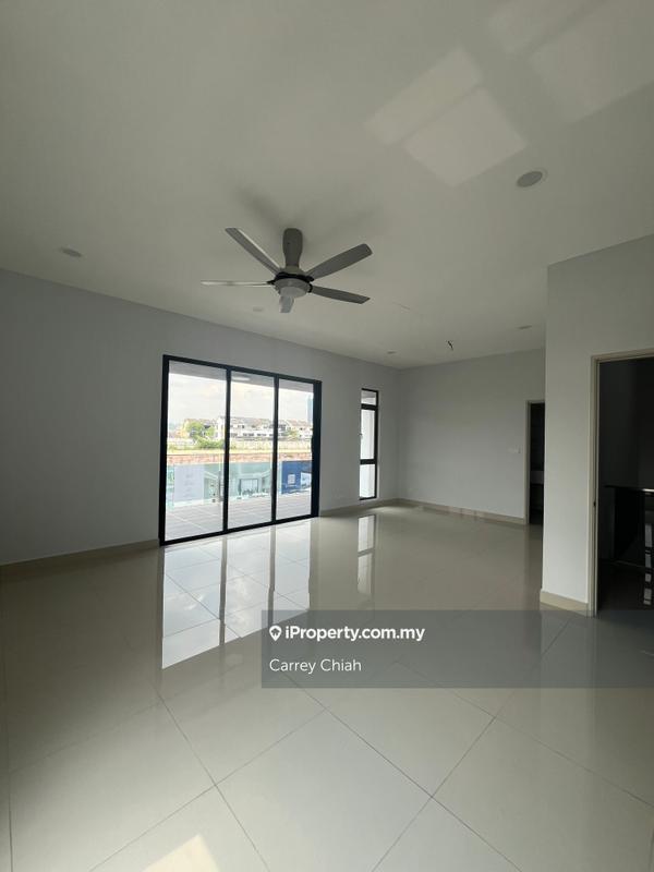 Rumah Berkembar untuk Dijual di Lake Side Residence Puchong, Puchong oleh Carrey Chiah - iProperty.com.my
