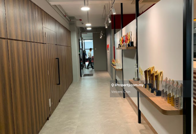 Pejabat untuk Dijual di Oasis Ara Damansara, Ara Damansara oleh Vincent Chin - iProperty.com.my
