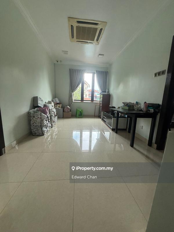 Rumah Berkembar untuk Dijual di Taman Makmur, Bandar Sungai Long oleh Edward Chan - iProperty.com.my